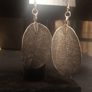 Earrings leaf gray light weight
